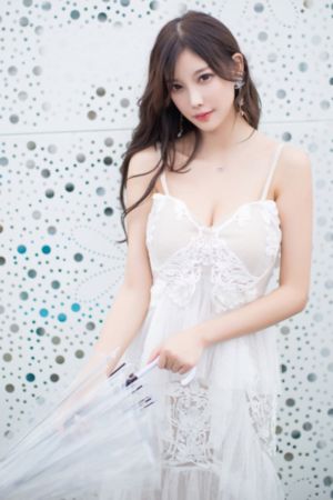 远山淡影