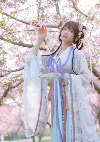淑芬两腿间又痒又疼的原因